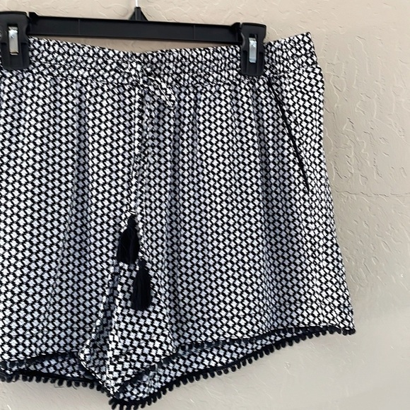 Ana Black and White‎ Pull On Shorts - Picture 2 of 5